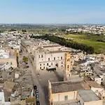 Piazzetta San Giovanni 3*
