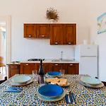Piazzetta San Giovanni Konukevi 3*