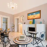 Piazzetta San Giovanni 3*