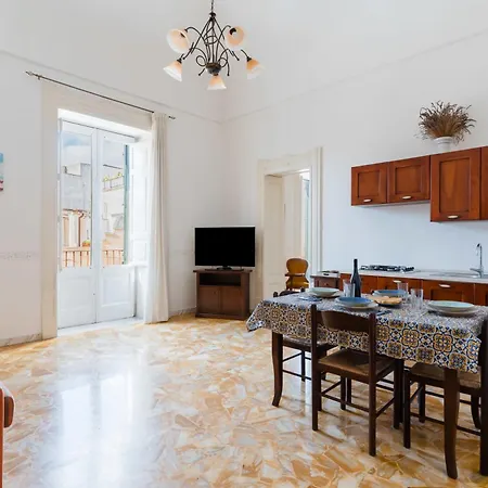 Piazzetta San Giovanni Guest house Specchia