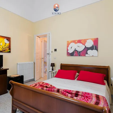 Piazzetta San Giovanni 3*