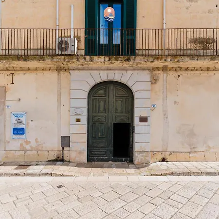 Konukevi Piazzetta San Giovanni Specchia