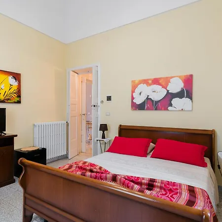 Piazzetta San Giovanni Pensionat Specchia