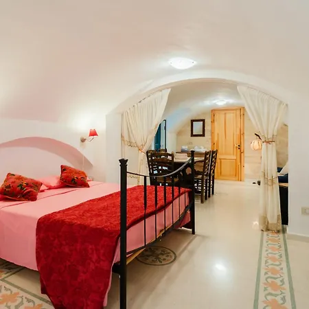 Piazzetta San Giovanni Pensionat Specchia