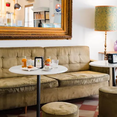 Piazzetta San Giovanni 3*