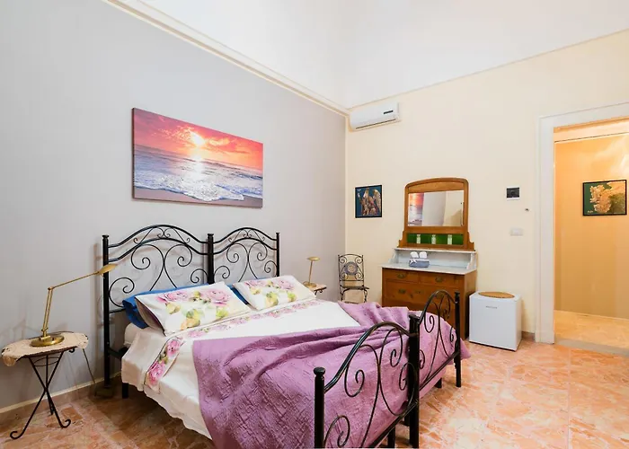 Piazzetta San Giovanni 招待所 3*