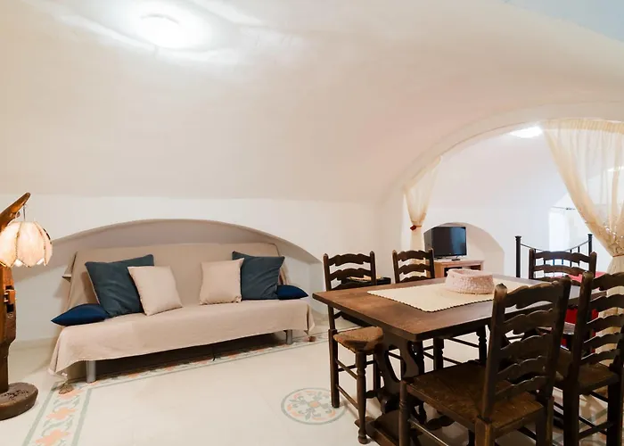 Guest house Piazzetta San Giovanni 3*