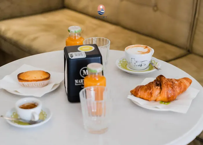 Piazzetta San Giovanni 3*